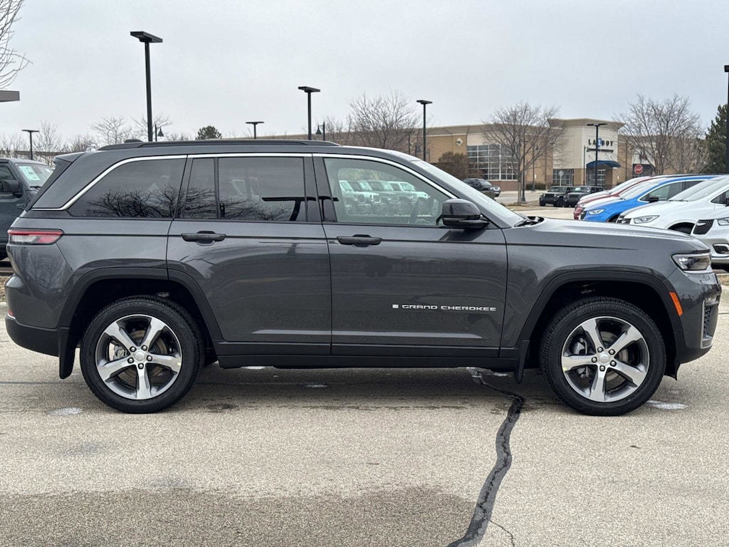 New 2026 Jeep Grand Cherokee LIMITED 4X4 Sport Utility