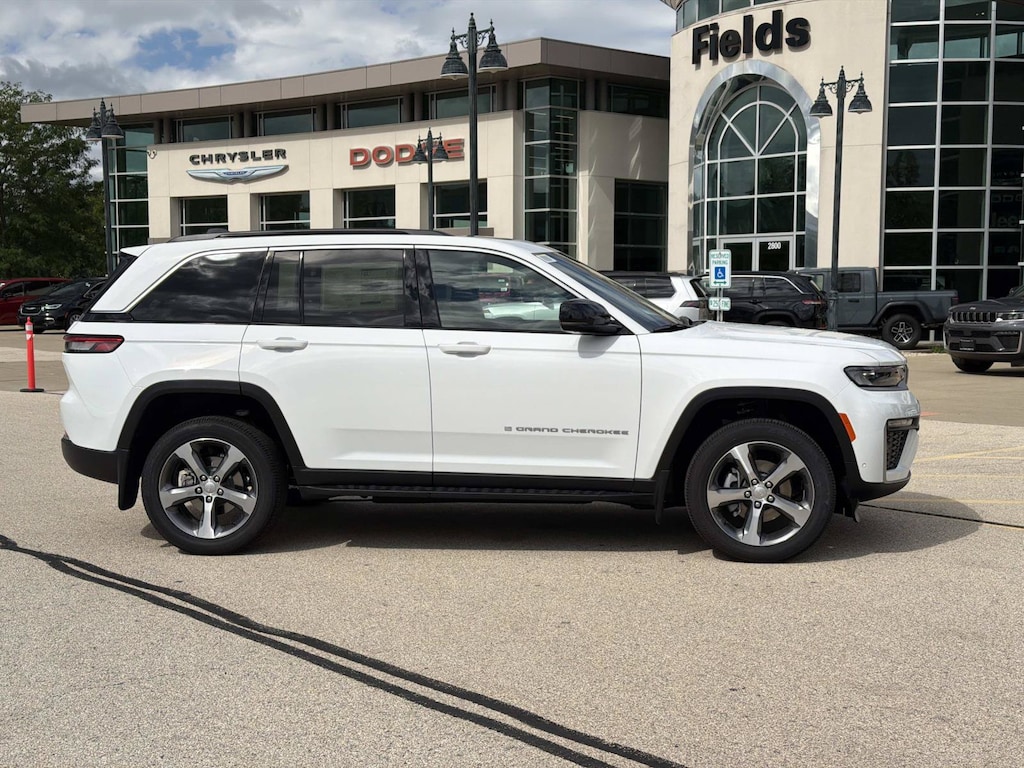 New 2026 Jeep Grand Cherokee LIMITED 4X4 Sport Utility