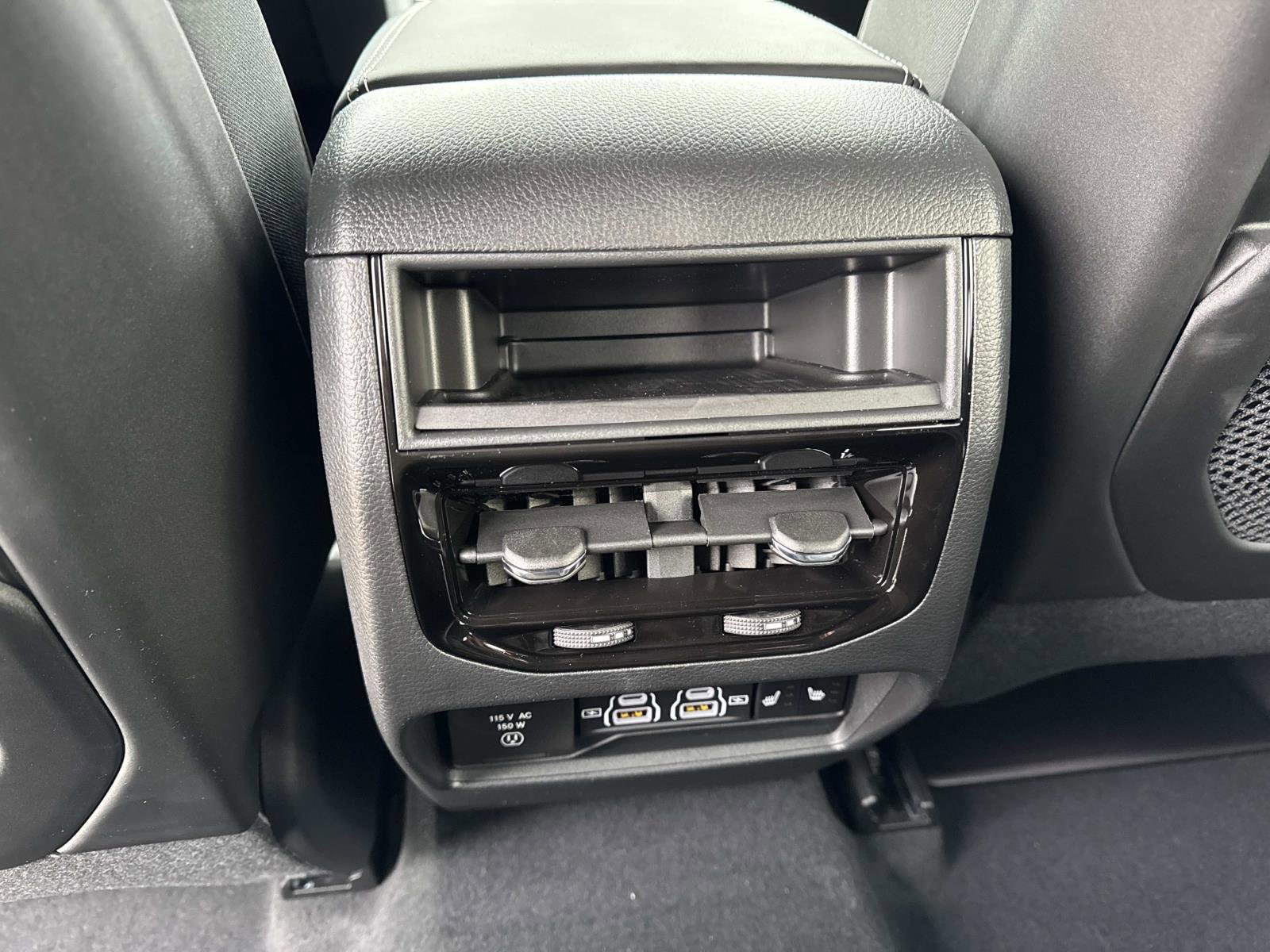 2025 Jeep Grand Cherokee Overland - Photo 16