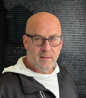 Staff member Jay from ID_6f99a0131bd1