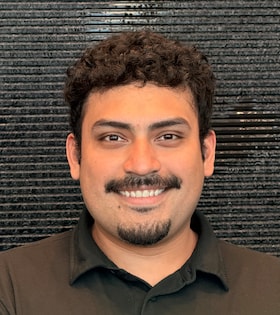 Staff member Alexis from ID_f63b561c1cd1