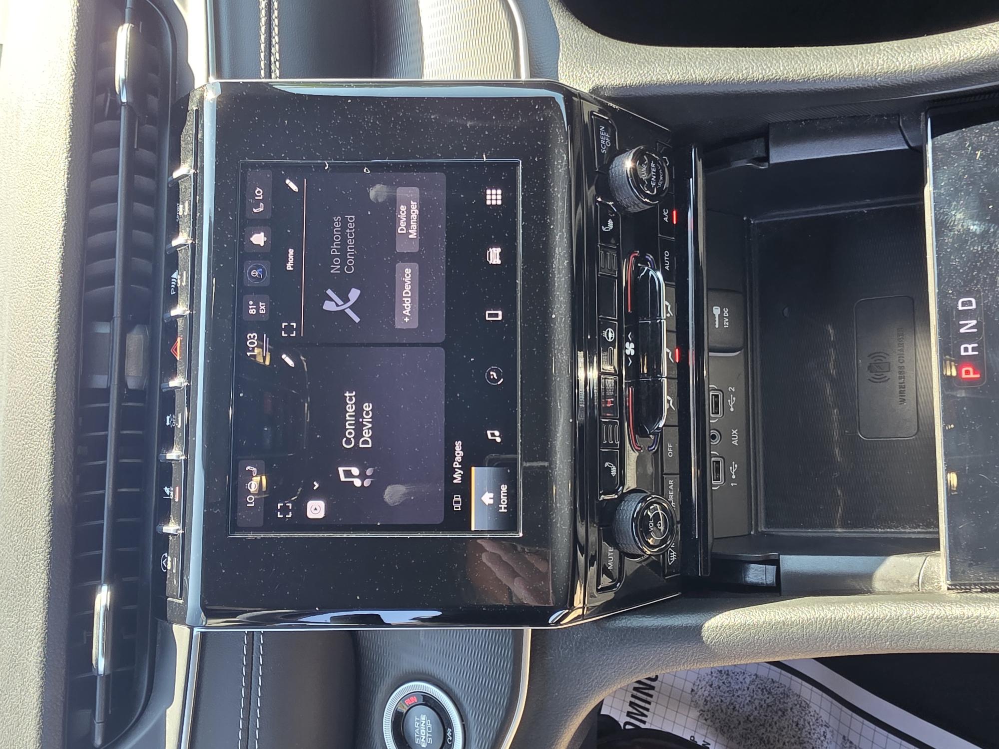 2025 Jeep Grand Cherokee Laredo photo 3