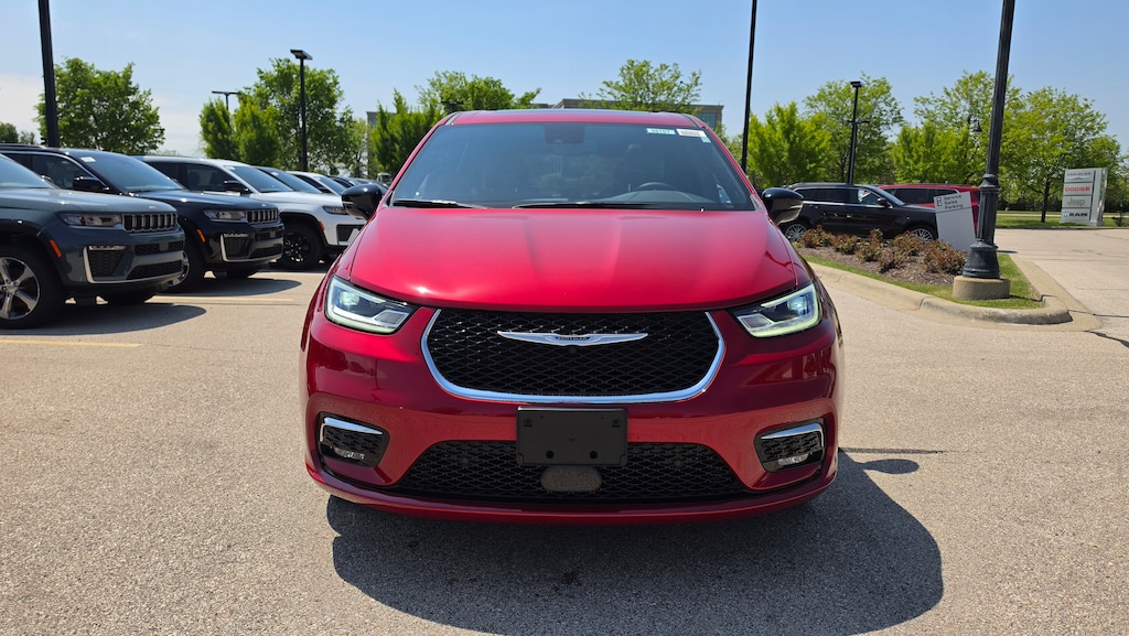 New 2026 Chrysler Pacifica SELECT AWD Passenger Van