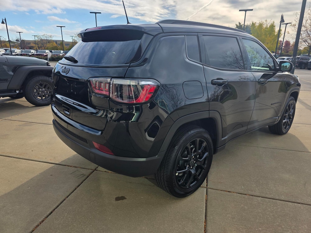 Used 2025 Jeep Compass Latitude Latitude 4x4