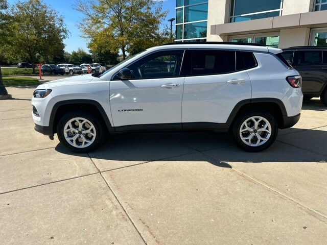 2025 Jeep Compass Limited photo 3
