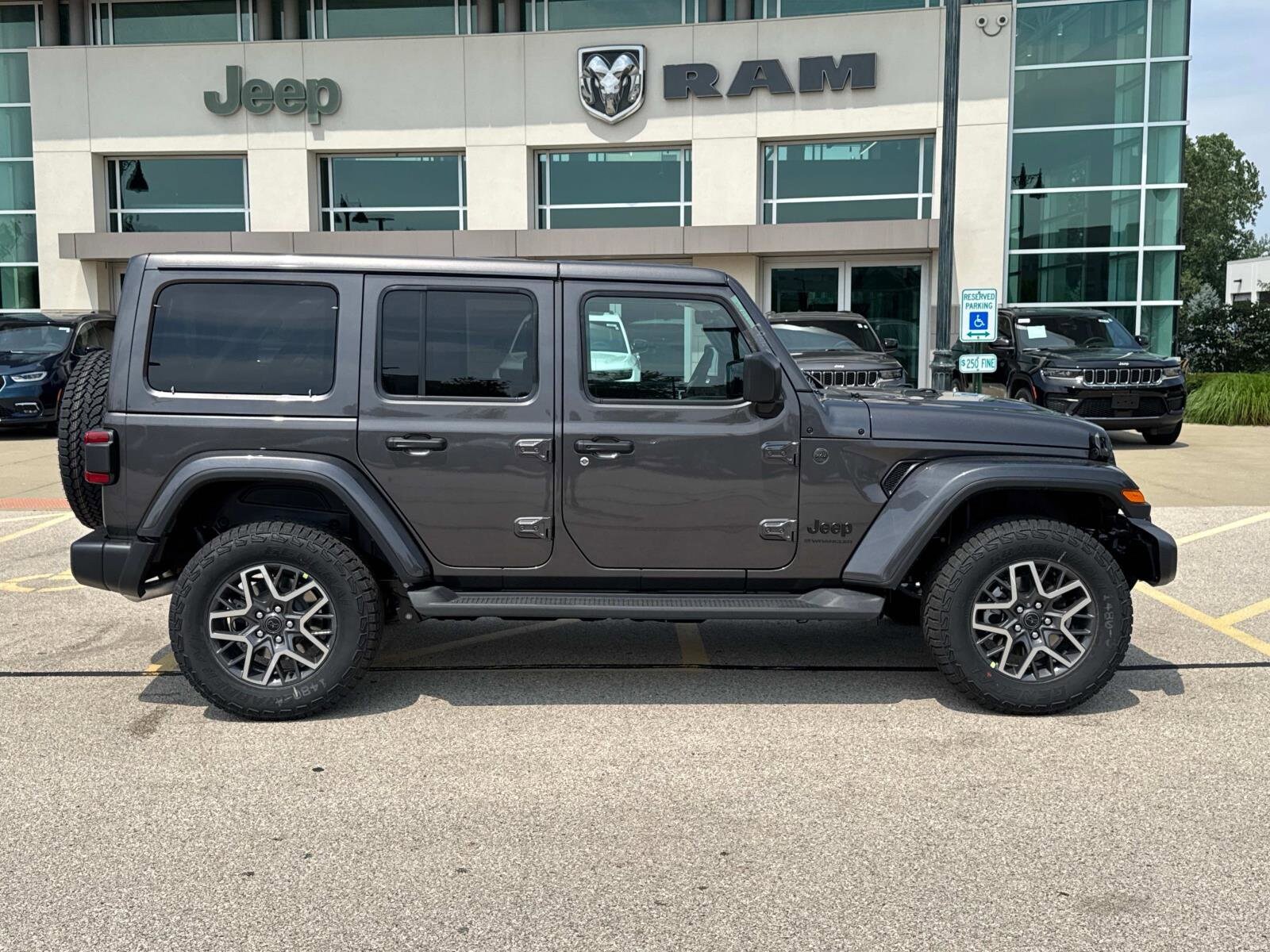2025 Jeep Wrangler Sahara Sport photo 4