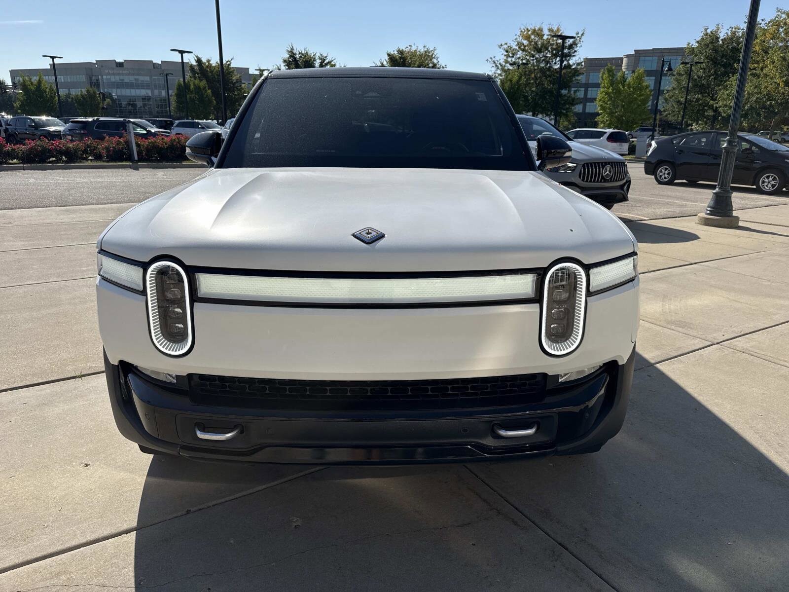 2024 Rivian R1S Adventure photo 2