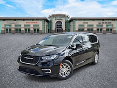 2026 Chrysler Pacifica SELECT Passenger Van