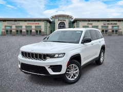 2025 Jeep Grand Cherokee LAREDO X 4X4 Sport Utility