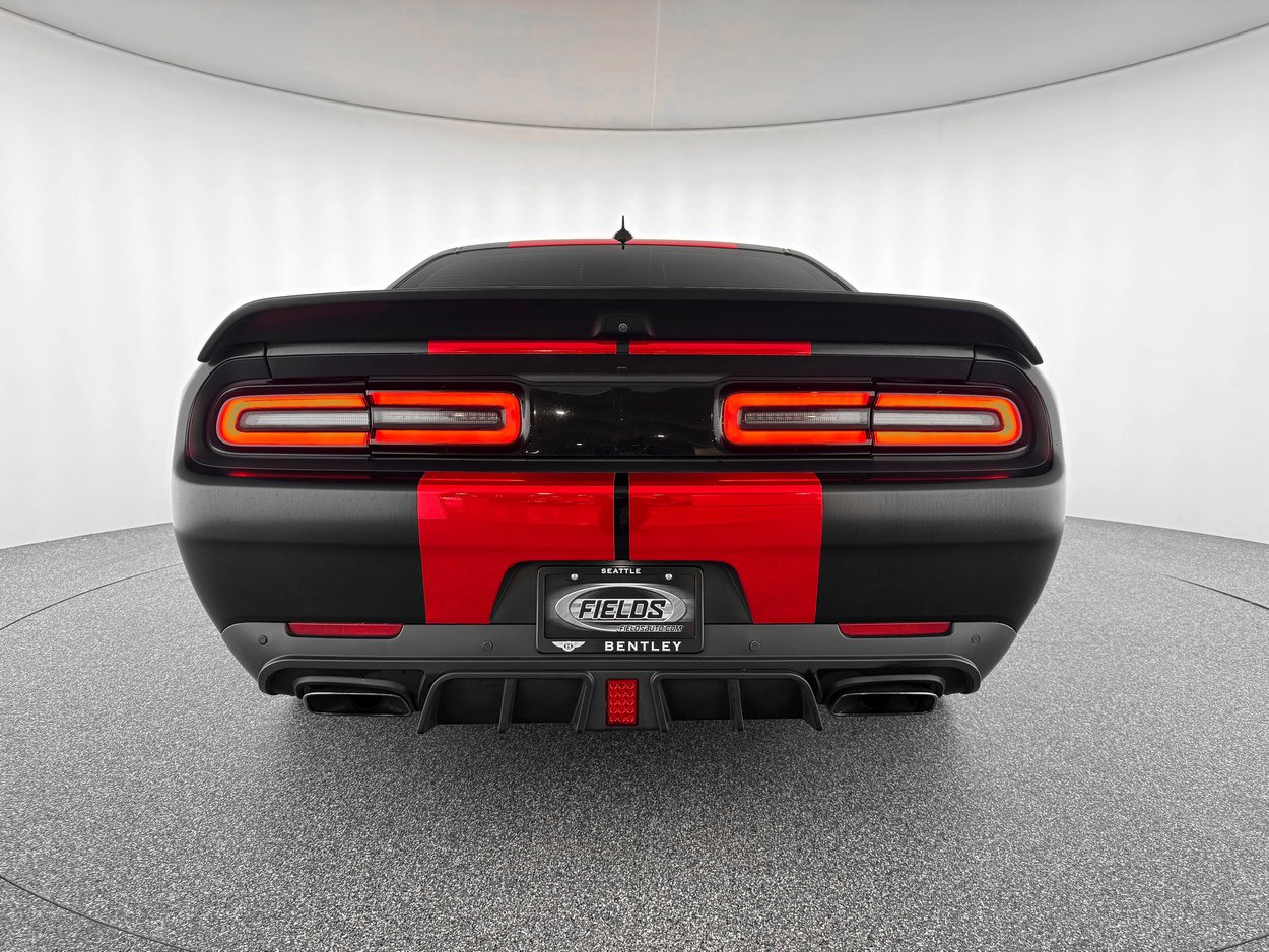 2019 Dodge Challenger R/T Scat Pack Widebody photo 4