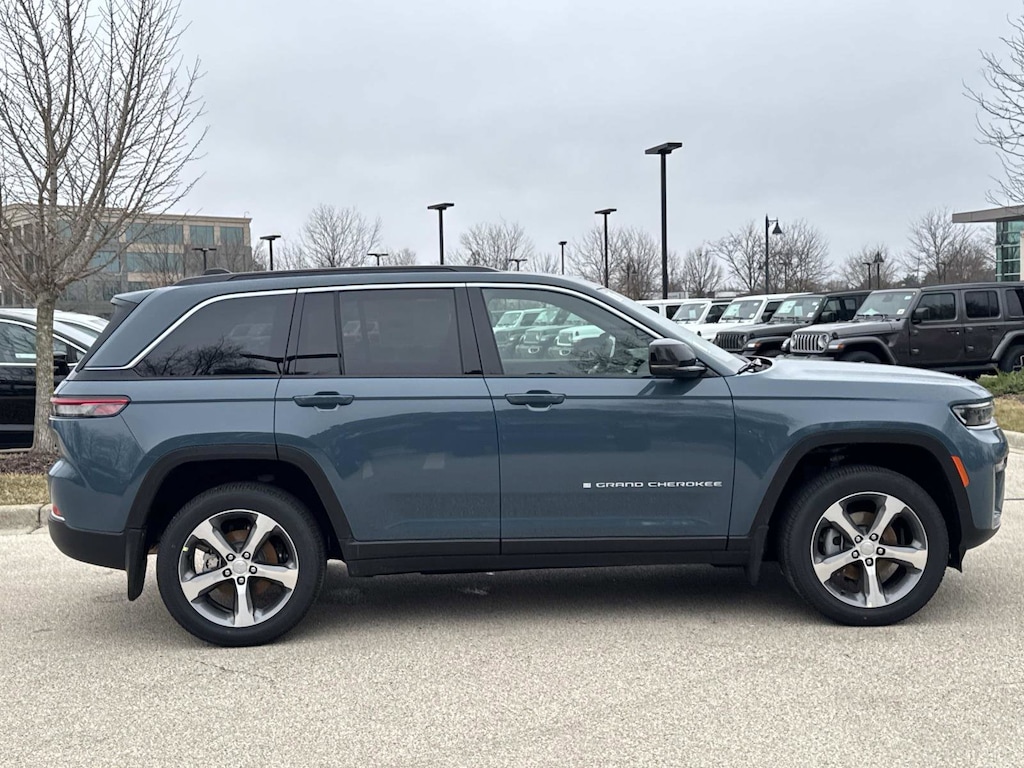New 2026 Jeep Grand Cherokee LIMITED 4X4 Sport Utility