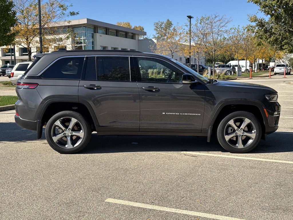 New 2025 Jeep Grand Cherokee LIMITED 4X4 Sport Utility
