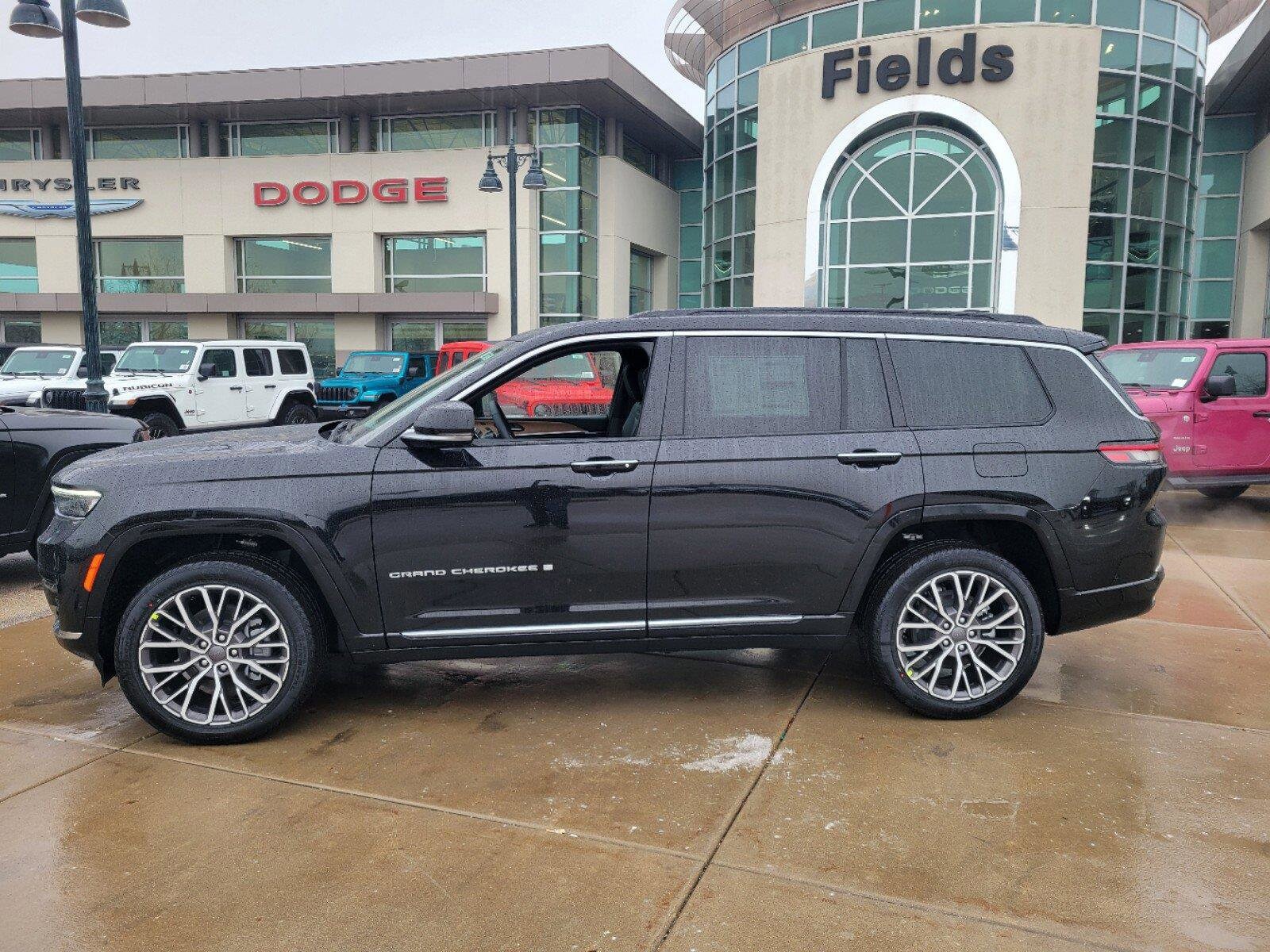 2025 Jeep Grand Cherokee L Summit Reserve photo 2