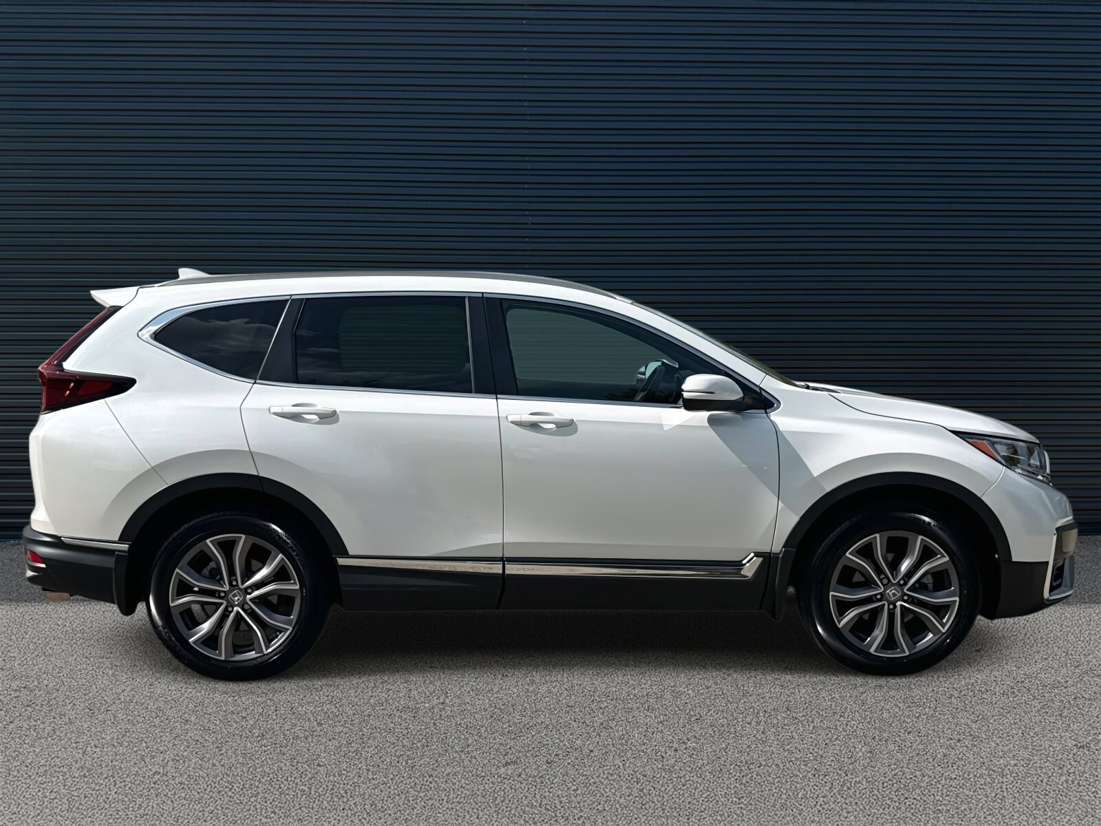 2020 Honda CR-V Touring photo 4