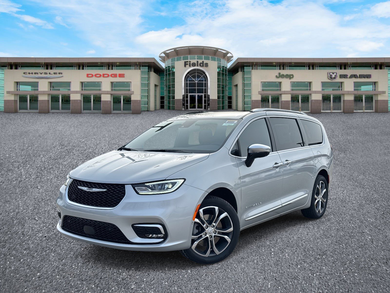 2026 Chrysler Pacifica Pinnacle's photo