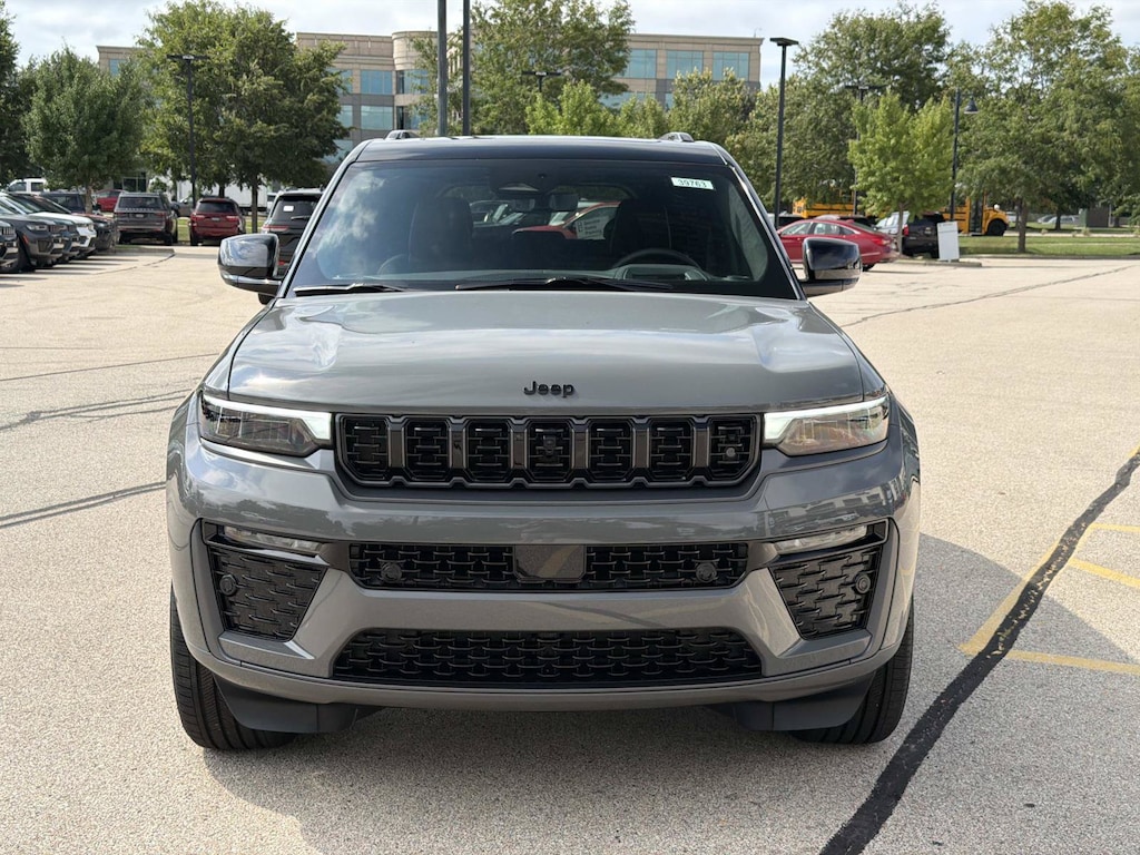 New 2027 Jeep Grand Cherokee Summit Sport Utility