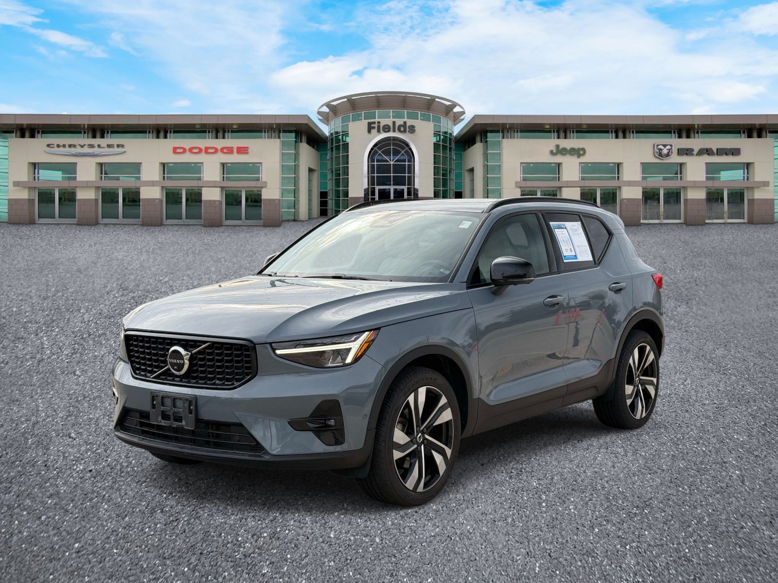 2023 Volvo XC40