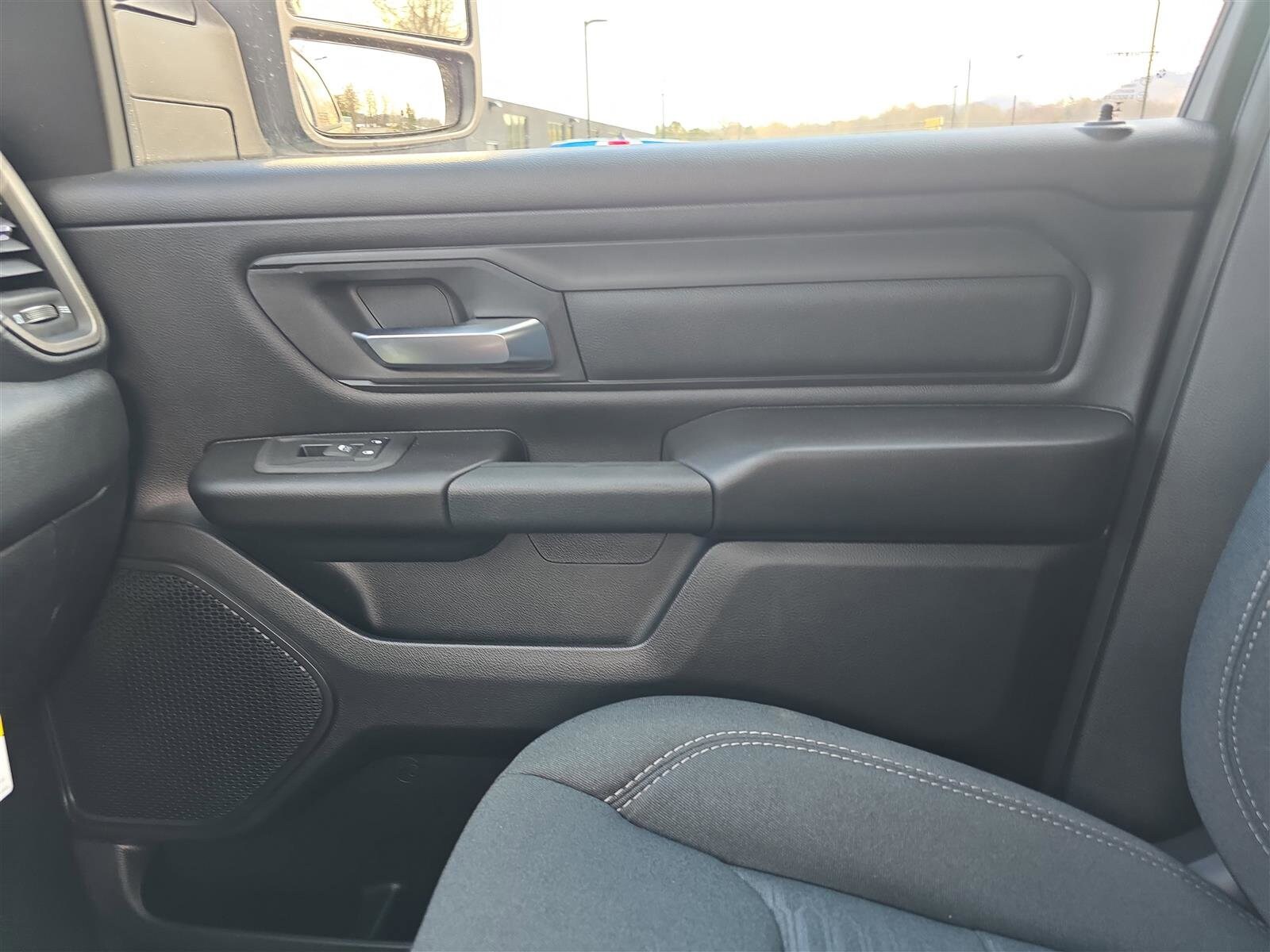 2025 RAM 1500 Tradesman - Photo 24