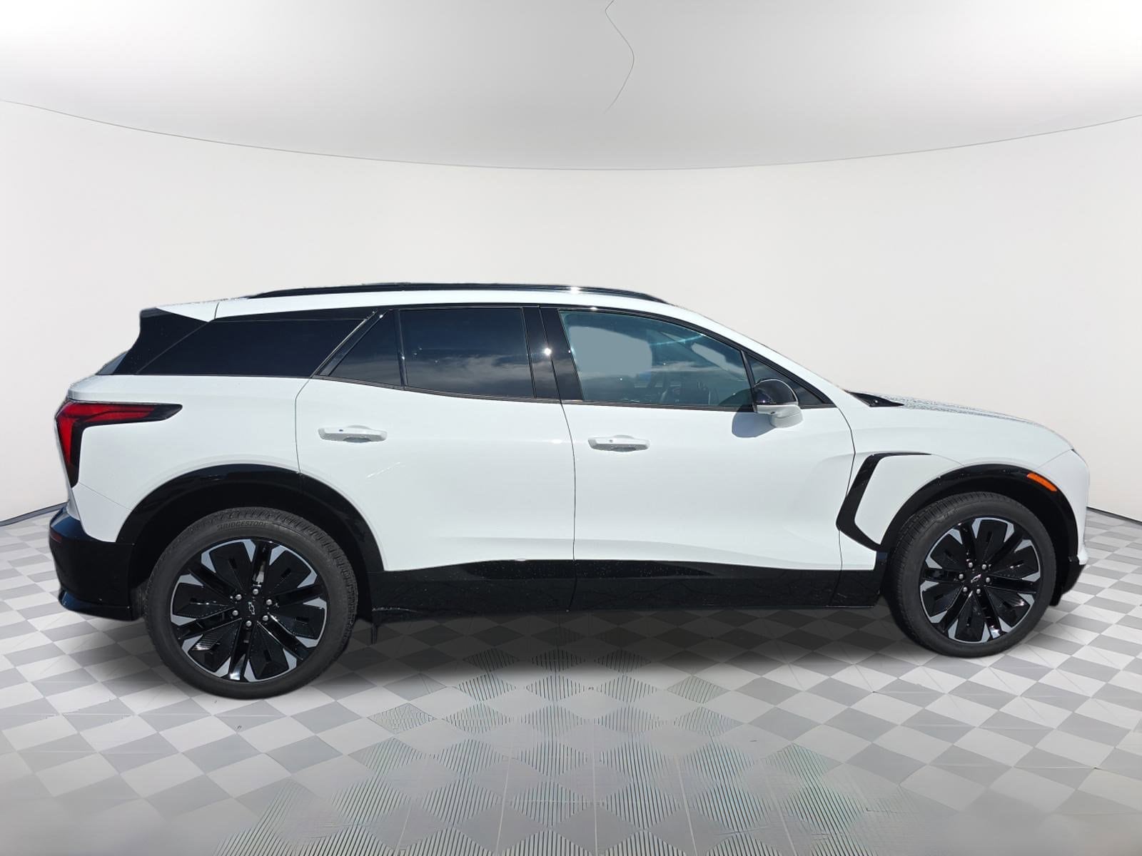 Used 2024 Chevrolet Blazer EV RS with VIN 3GNKDCRJ4RS168005 for sale in Asheville, NC