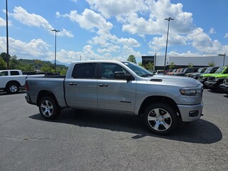 2025 Ram 1500 TRADESMAN CREW CAB 4X4 5'7 BOX Pickup