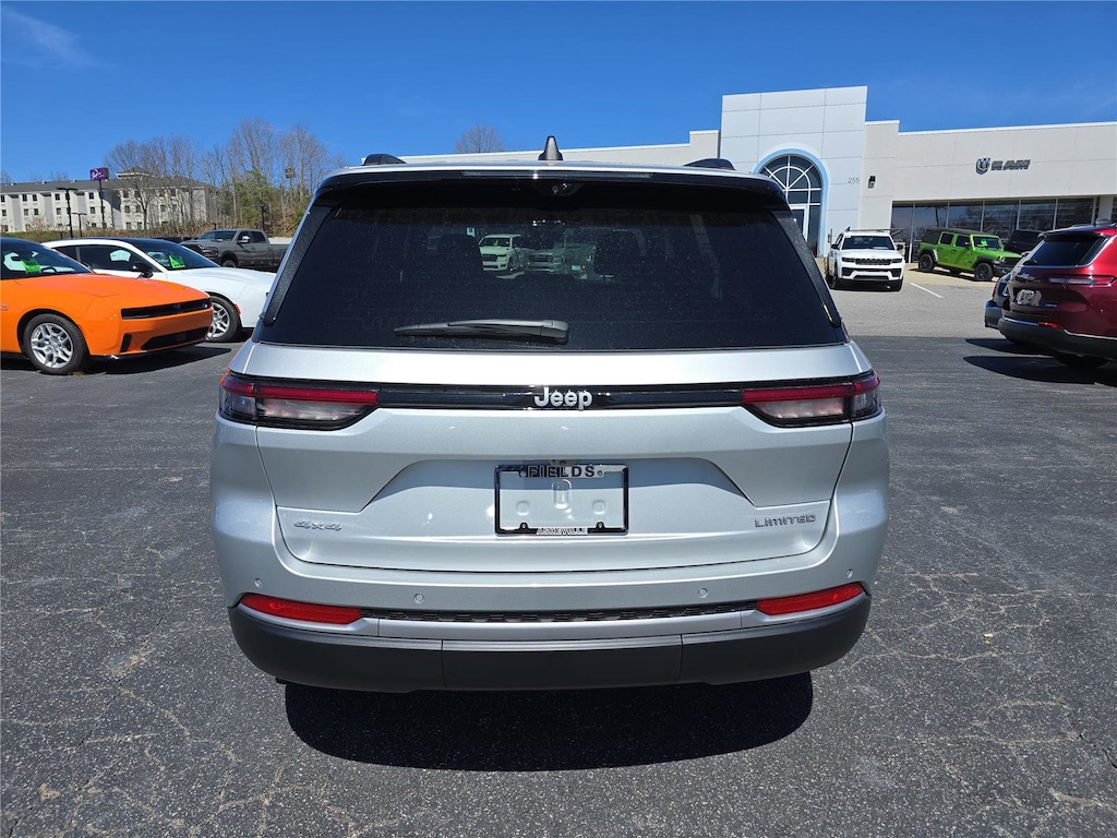 New 2026 Jeep Grand Cherokee LIMITED 4X4 Sport Utility