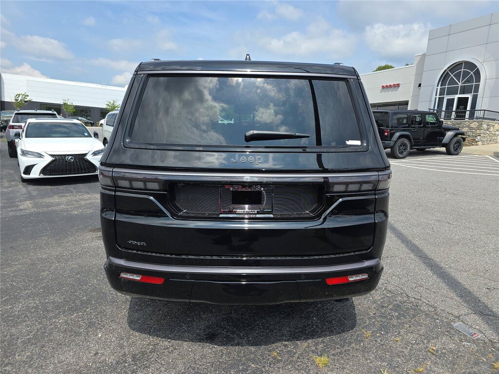 New 2026 Jeep Grand Wagoneer UPLAND 4X4 Sport Utility