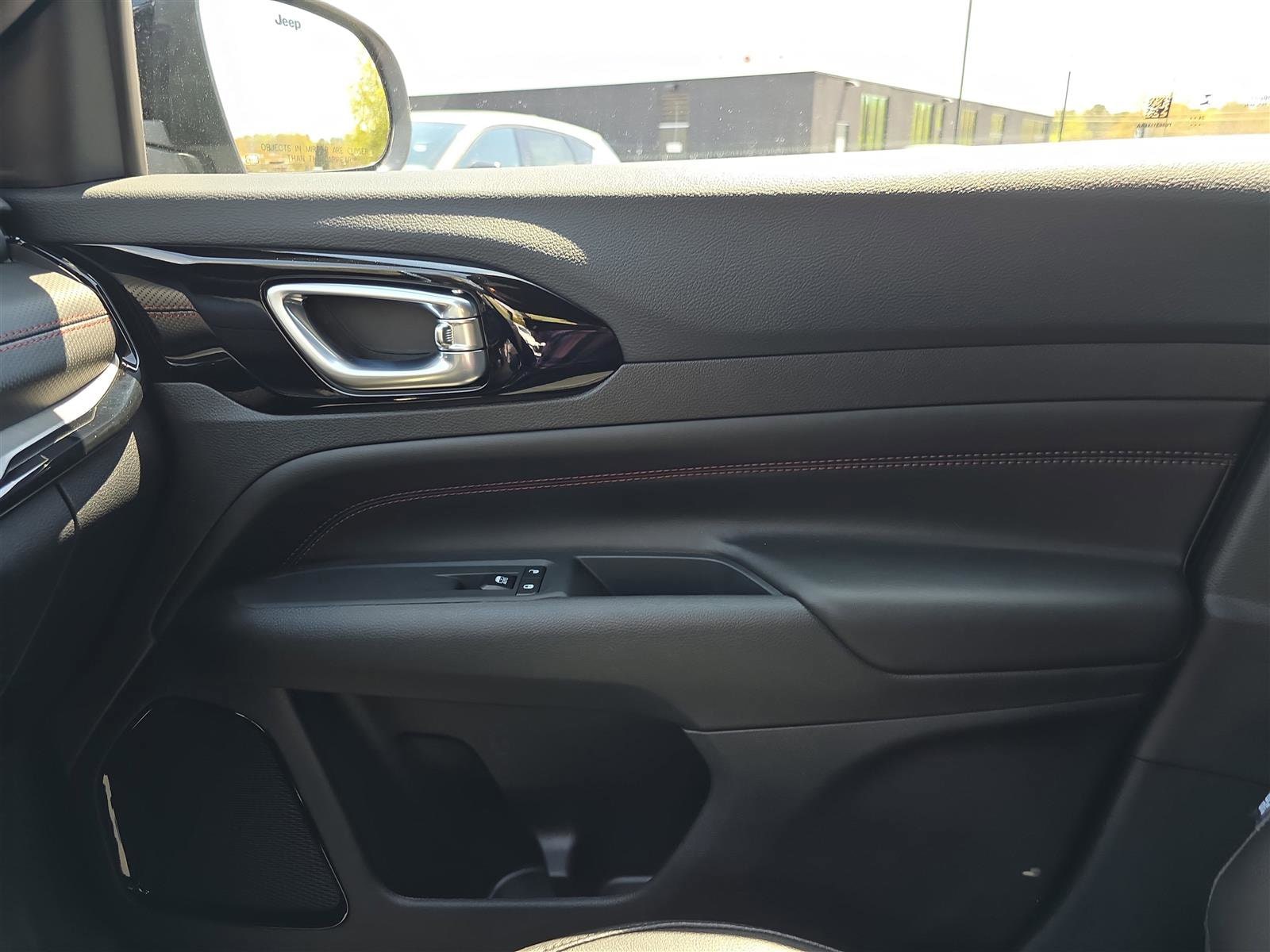 2025 Jeep Compass Trailhawk - Photo 27