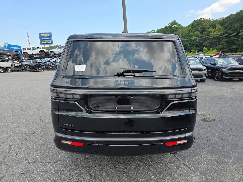 New 2026 Jeep Grand Wagoneer L SUMMIT RESERVE 4X4 Sport Utility
