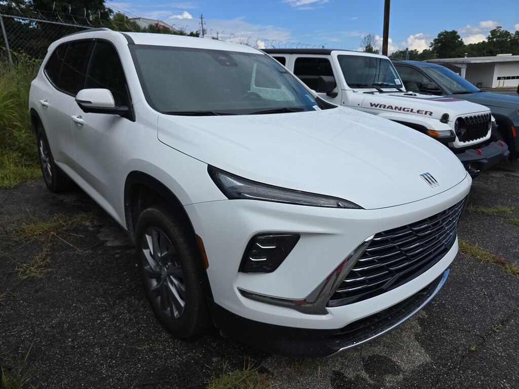 Used 2025 Buick Enclave Preferred SUV