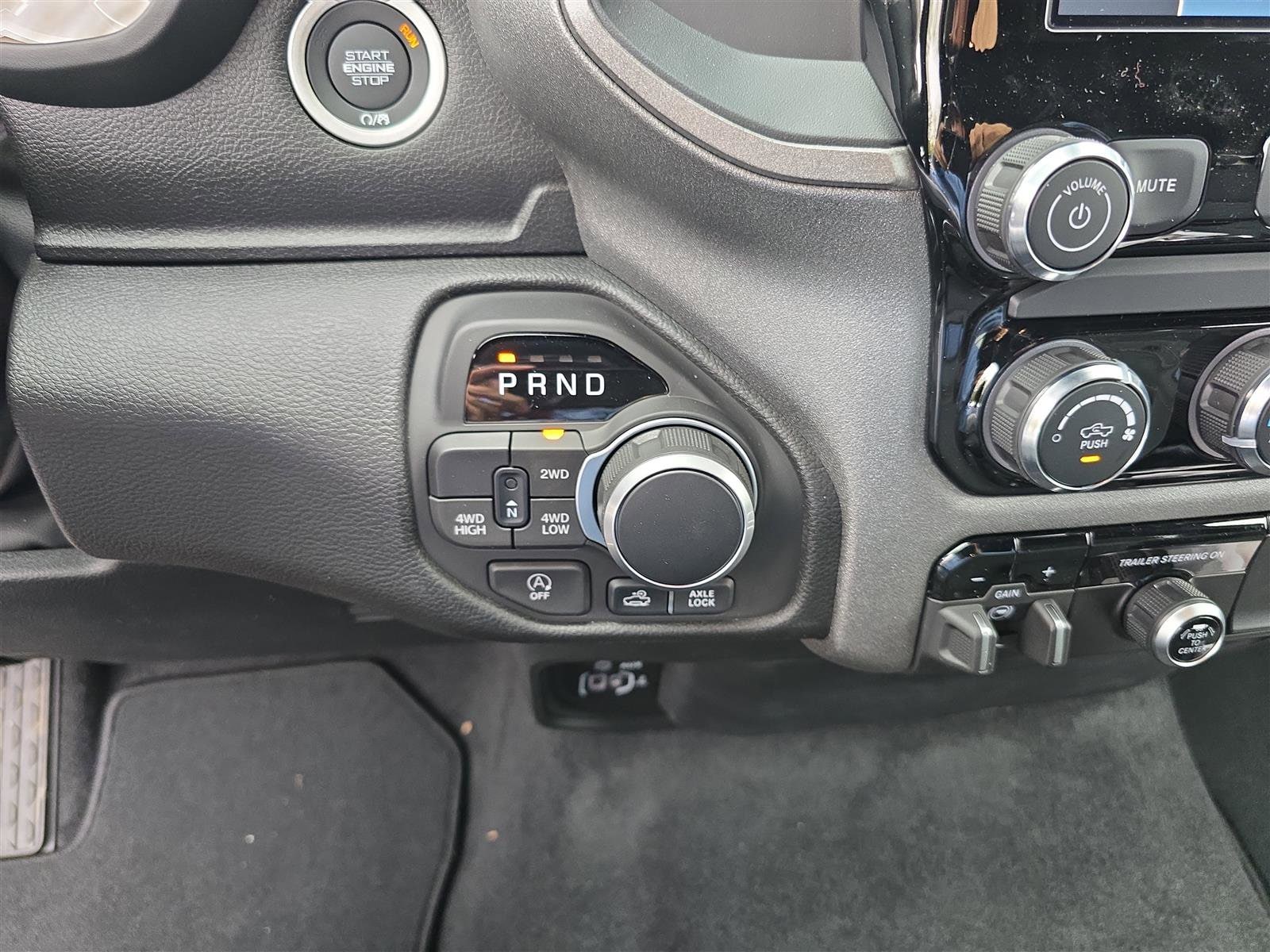 2025 RAM 1500 Tradesman - Photo 30