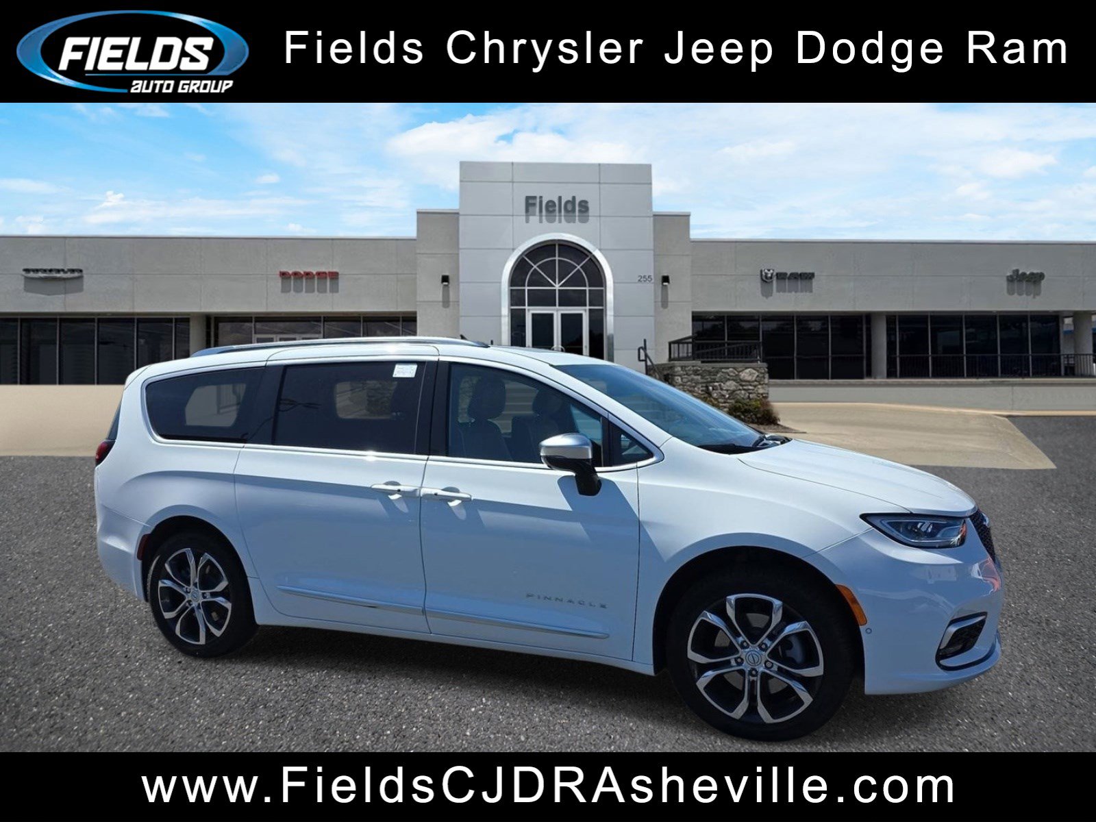 2026 Chrysler Pacifica Pinnacle AWD's photo