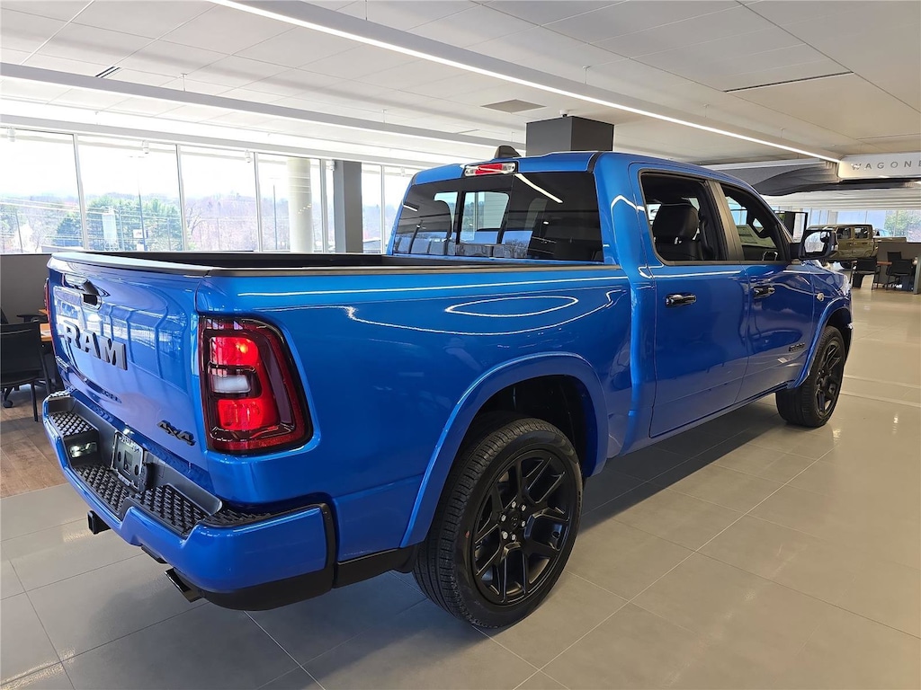 New 2026 Ram 1500 LARAMIE CREW CAB 4X4 5'7 BOX Pickup