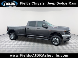 2026 Ram 3500 TRADESMAN CREW CAB 4X4 8' BOX Pickup