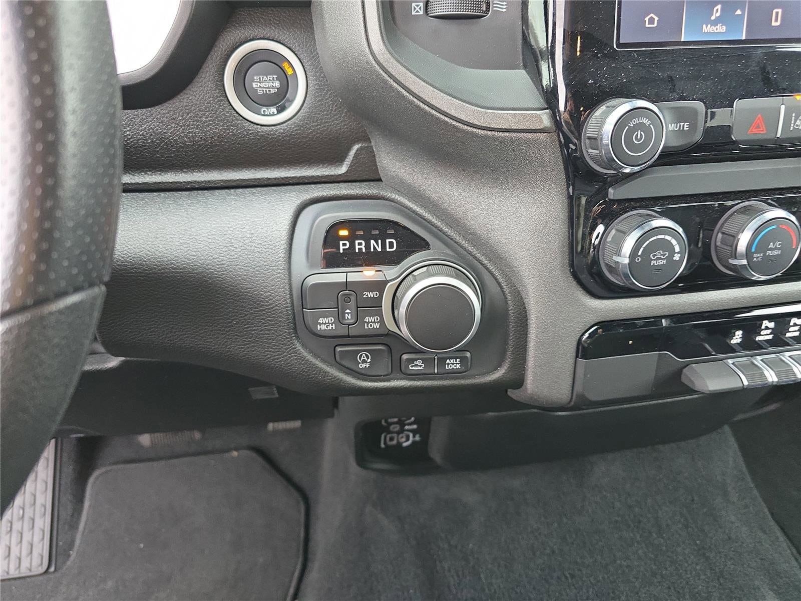 2025 RAM 1500 Tradesman - Photo 30