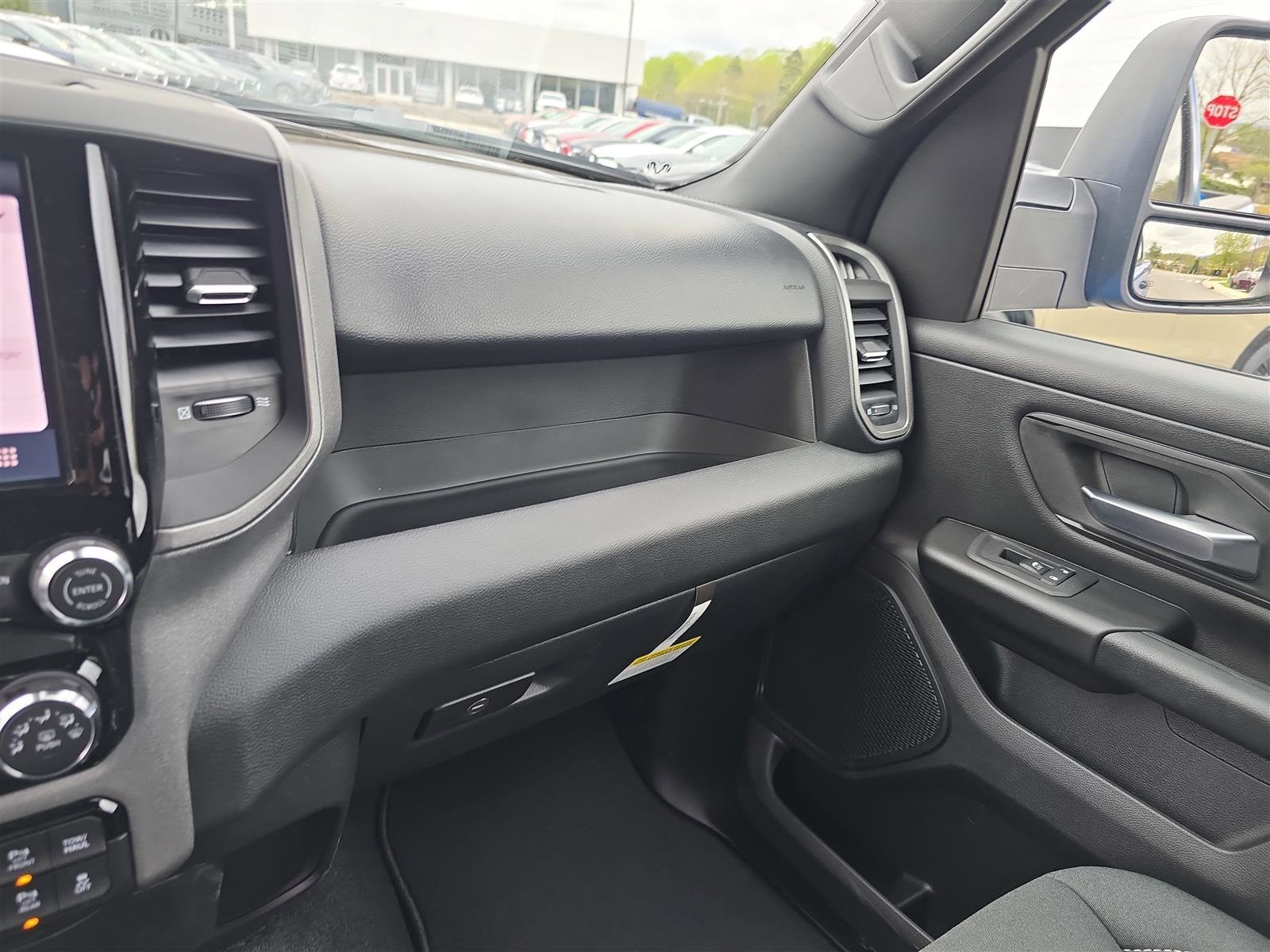 2025 RAM 1500 Tradesman - Photo 25