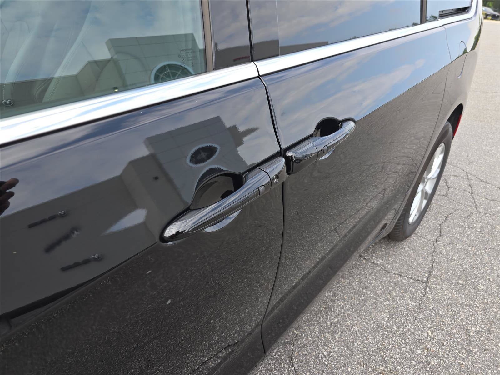 2026 Chrysler Pacifica Select - Photo 12