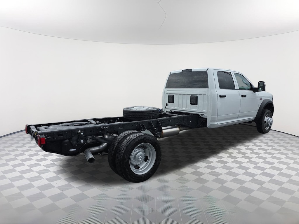 New 2025 Ram 5500 Chassis Cab 5500 TRADESMAN CHASSIS CREW CAB 4X4 84' CA Pickup