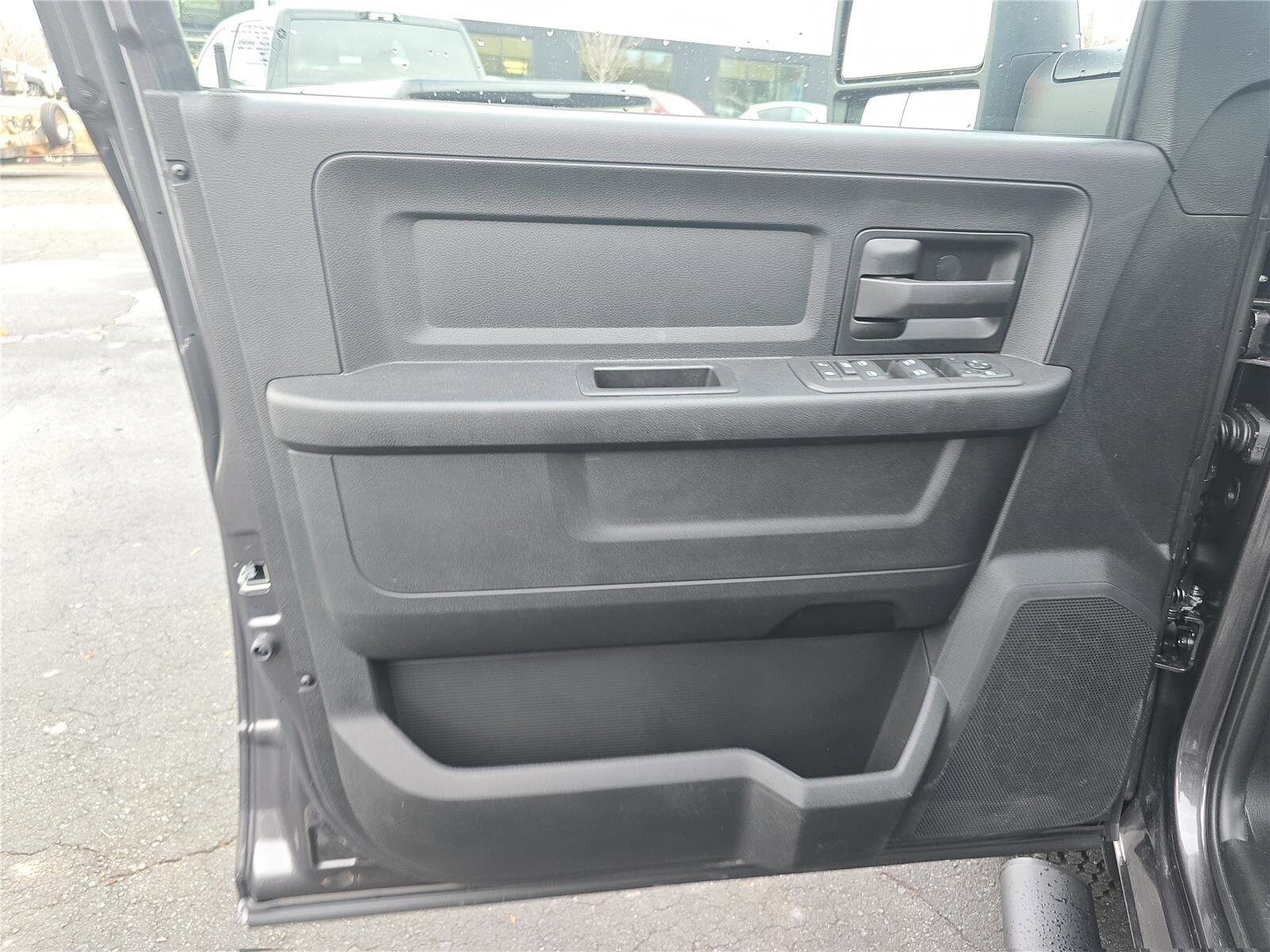 2026 RAM 3500 Tradesman - Photo 19