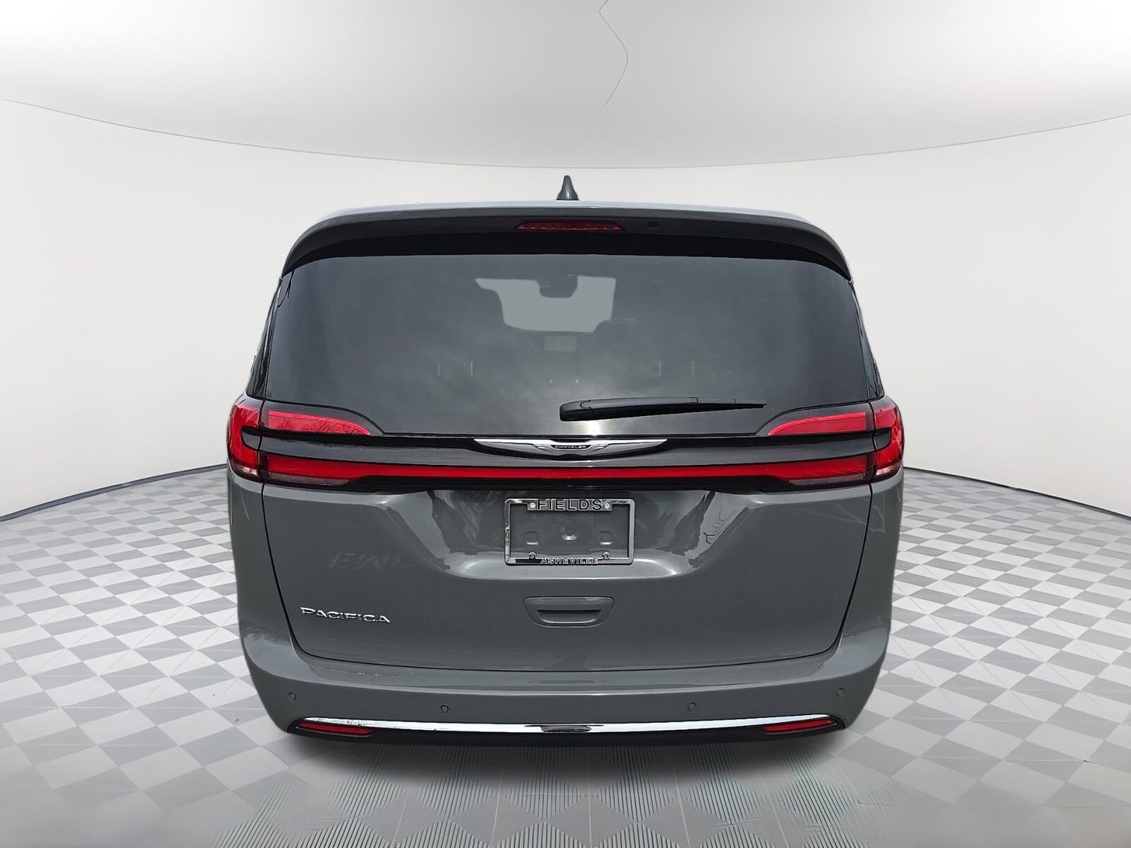 2025 Chrysler Pacifica photo 4