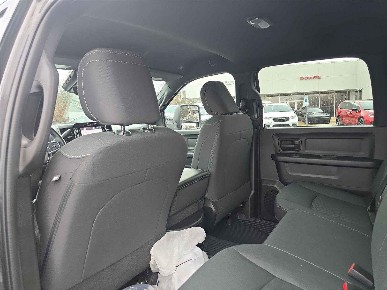 2026 RAM 3500 Tradesman - Photo 17