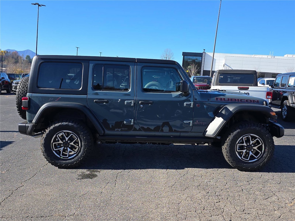 New 2026 Jeep Wrangler 4-DOOR RUBICON Sport Utility