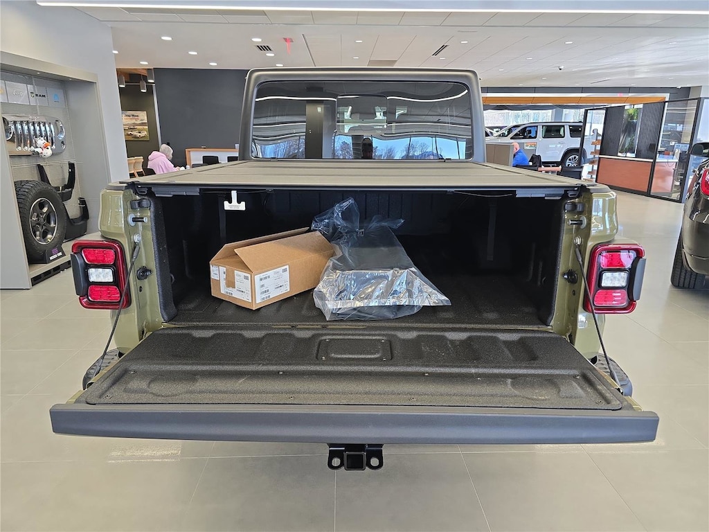 New 2026 Jeep Gladiator MOJAVE 4X4 Pickup