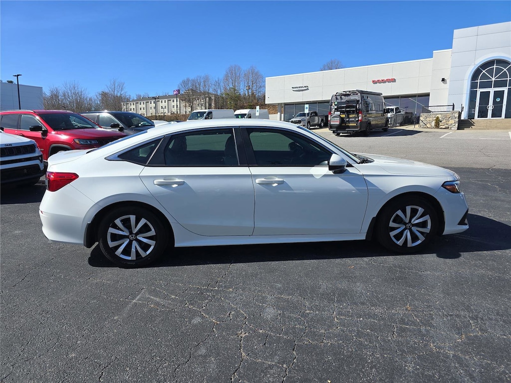 Used 2022 Honda Civic LX Sedan