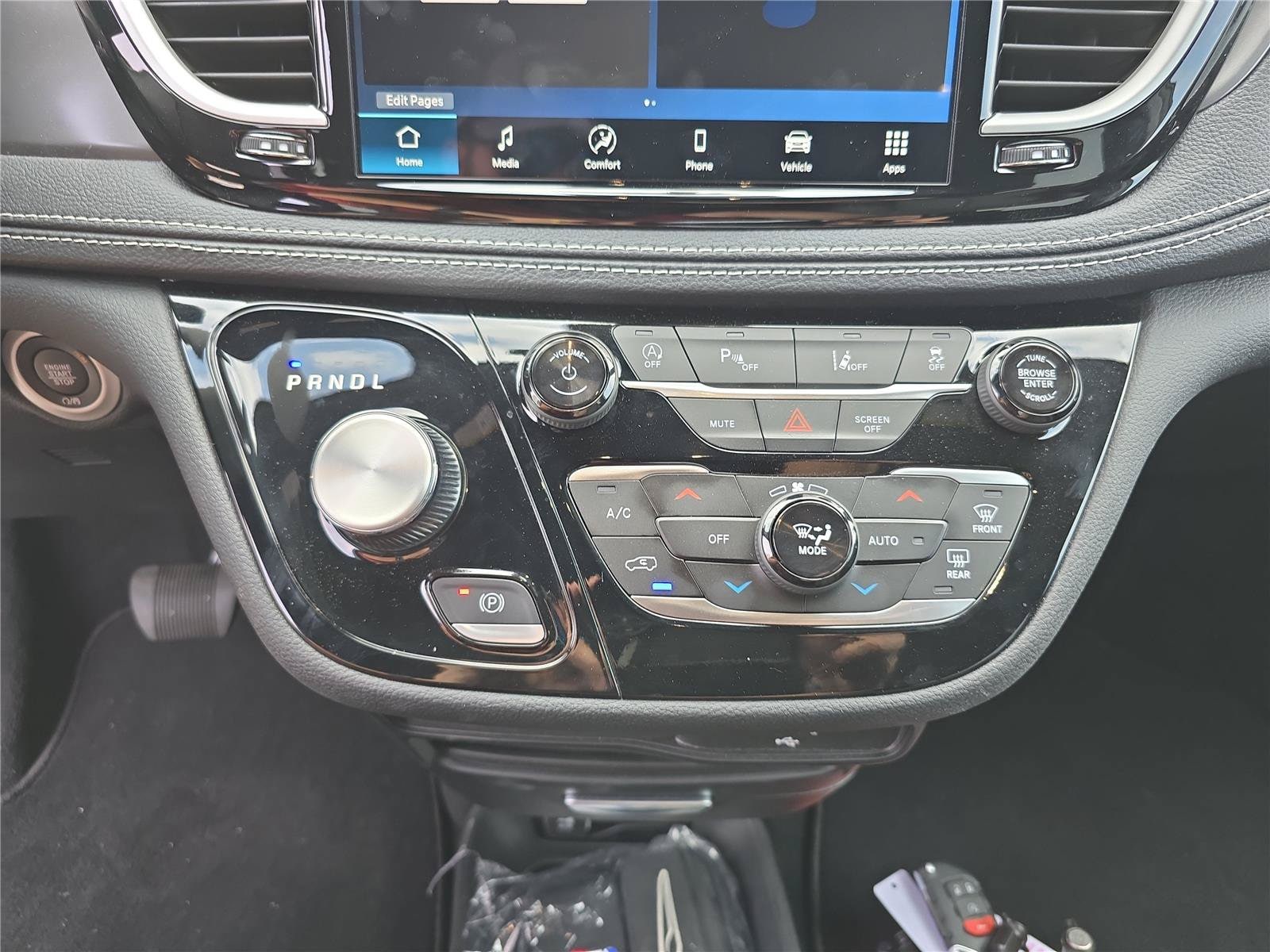 2026 Chrysler Pacifica Select - Photo 26