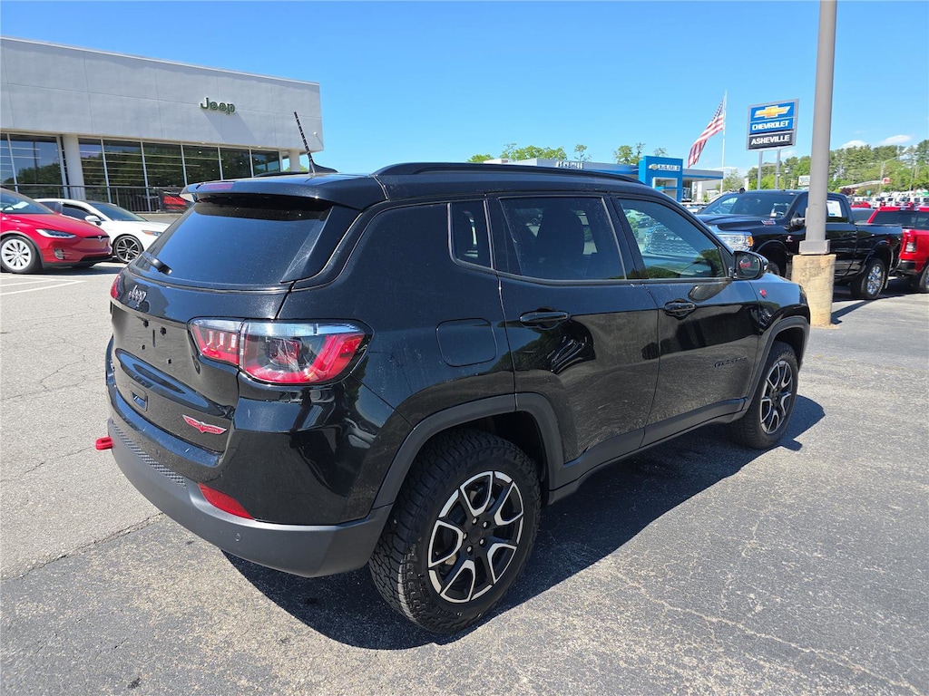 Used 2024 Jeep Compass Trailhawk SUV