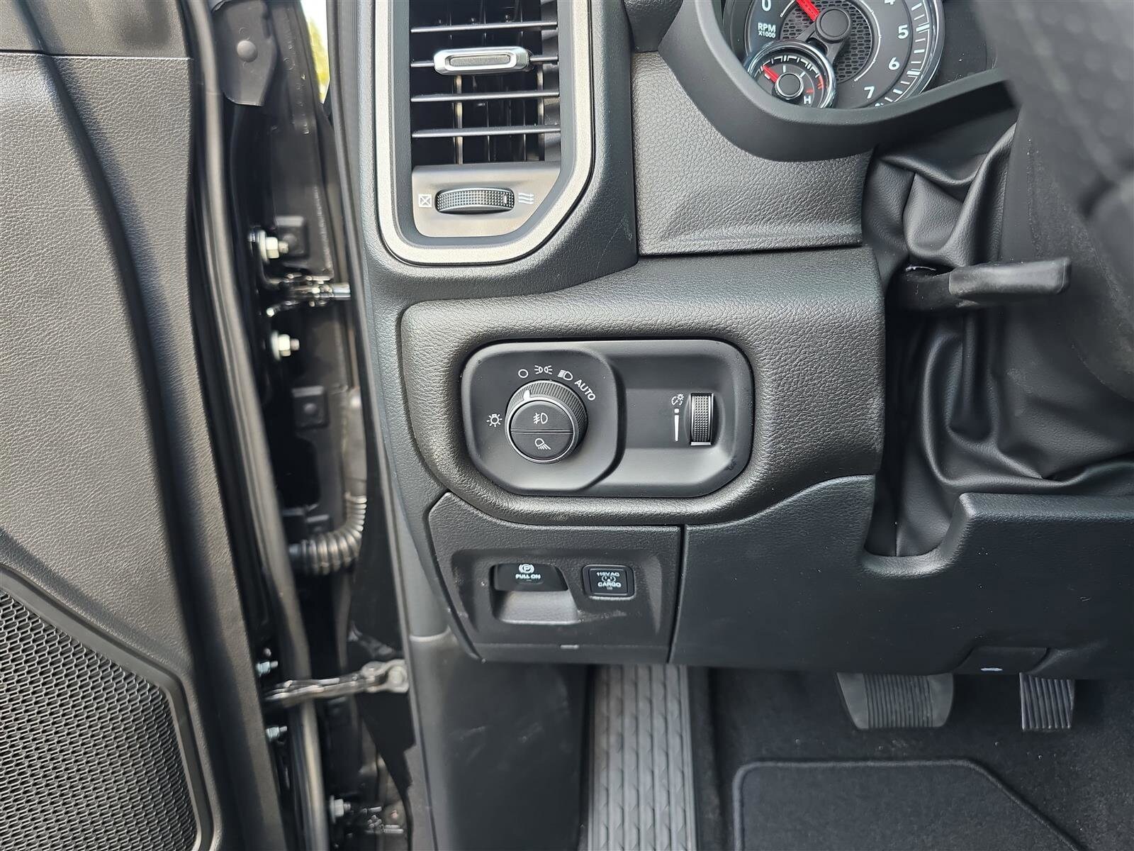 2025 RAM 1500 Tradesman - Photo 35