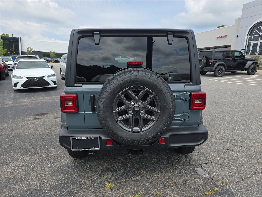 New 2026 Jeep Wrangler 4-DOOR SPORT S Sport Utility