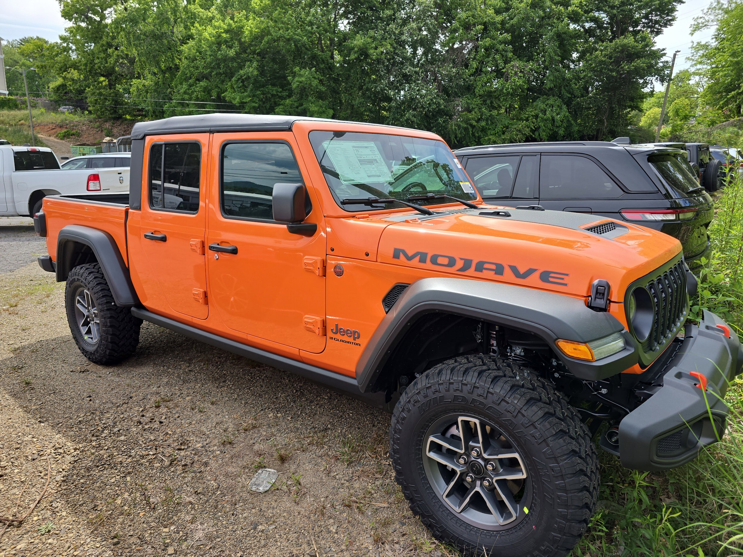 2026 Jeep Gladiator Mojave Auto's photo