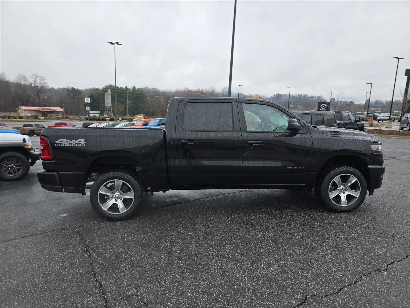 2025 RAM 1500 Tradesman - Photo 2
