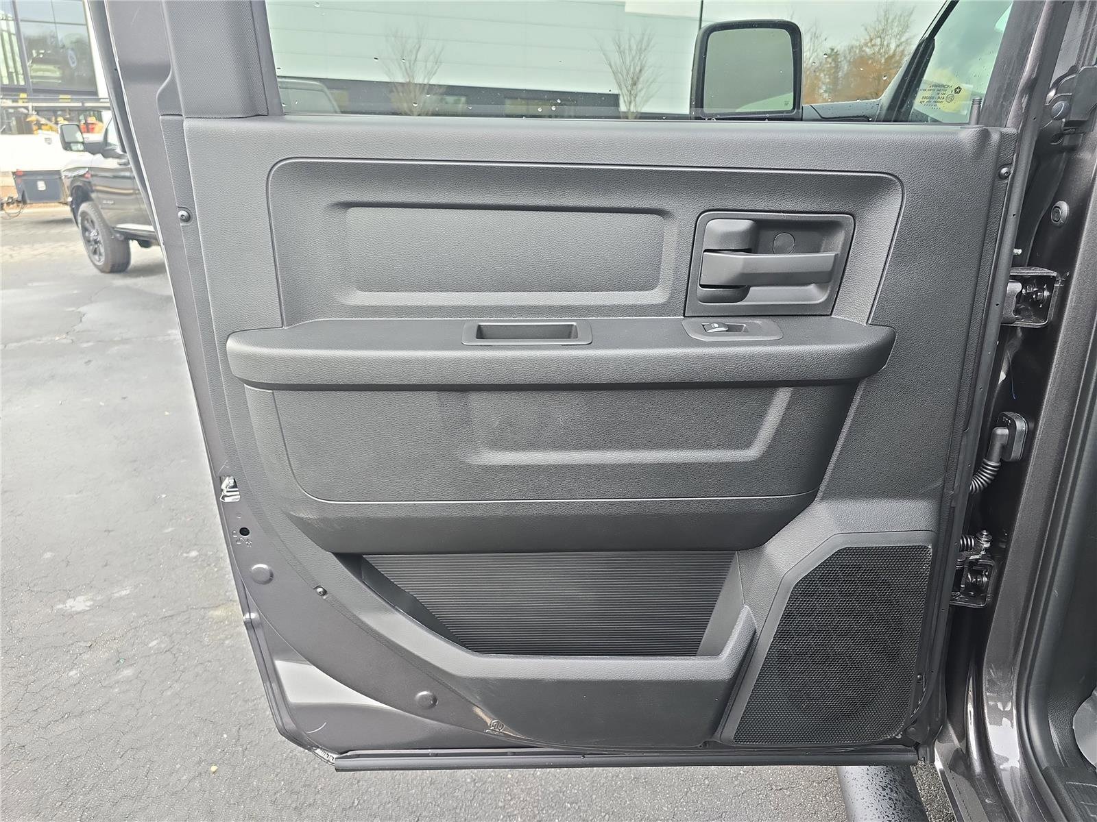 2026 RAM 3500 Tradesman - Photo 14